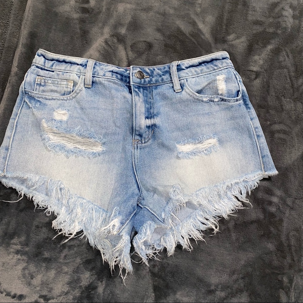 Size Medium Cutoff Shorts
